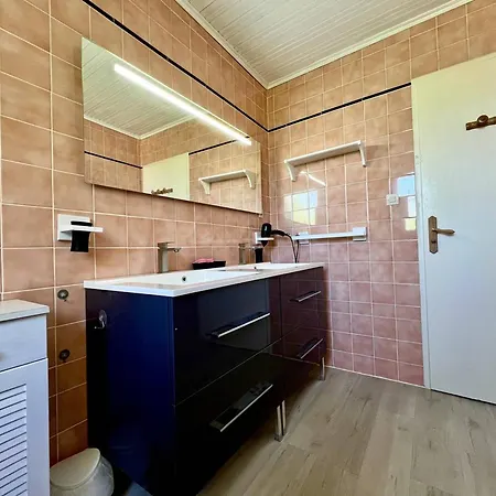 Holiday home Maison Familiale A - 3 Chambres, Terrasse, Pres De La - Fr-1-246a-318 La Bree-les-Bains