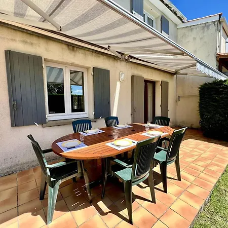 Maison Familiale A - 3 Chambres, Terrasse, Pres De La - Fr-1-246a-318 Holiday home La Bree-les-Bains