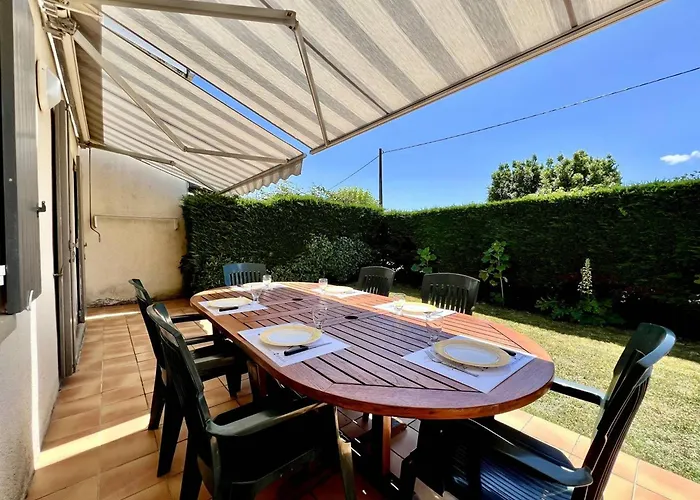 Maison 4 Pieces Proche - - 6 Personnes - Fr-1-246a-318 Holiday home