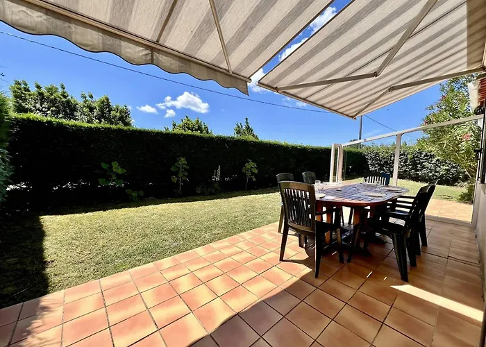 Holiday home Maison 4 Pieces Proche - - 6 Personnes - Fr-1-246a-318 La Bree-les-Bains